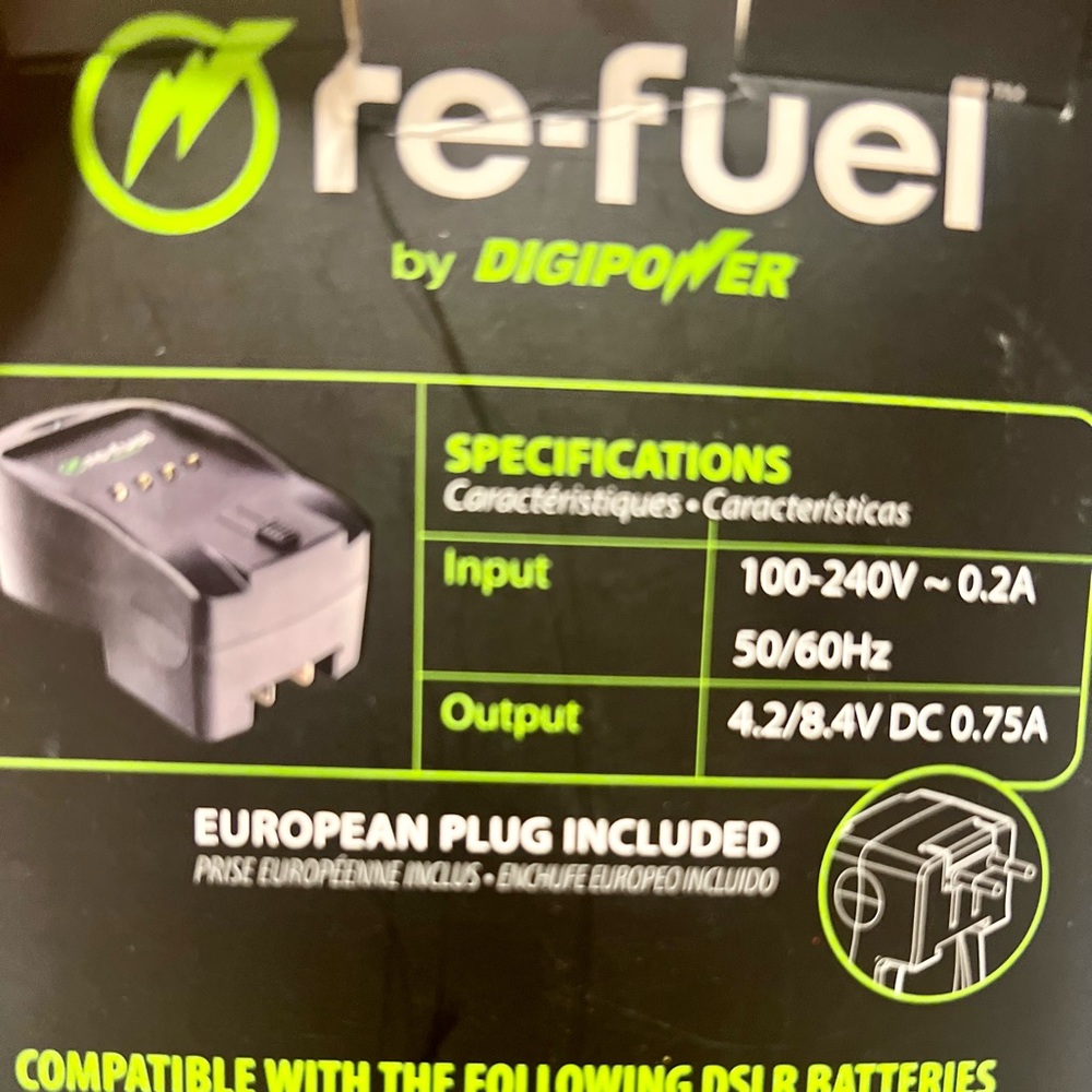 Re-Fuel by DIGIPOWER Digital SLR Travel Charger for use with Nikon DSLR Cameras